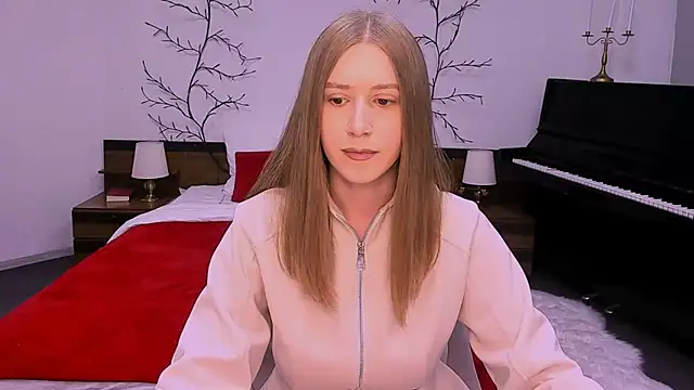 Snapshot of cheeky_chick chatting on 04.13.26 cheeky chick online show from 04.13.26