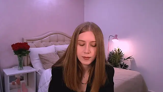 Snapshot of cheeky_chick chatting on 04.17.26 cheeky chick online show from 04.17.26
