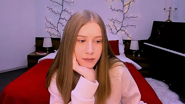 Snapshot of cheeky_chick chatting on 04.18.26 cheeky chick online show from 04.18.26