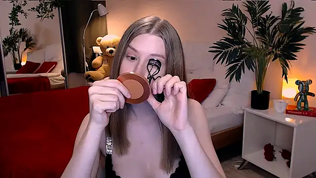 Snapshot of cheeky_chick chatting on 07.12.26 cheeky chick online show from 07.12.26