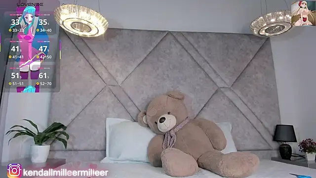 Snapshot of kendall_Milleer chatting on 07.10.26 kendall Milleer online show from 07.10.26