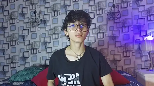 Twink Sebas7 online show from 04.15.26