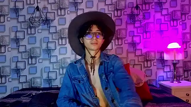 Snapshot of Twink_Sebas7 chatting on 05.09.26 Twink Sebas7 online show from 05.09.26