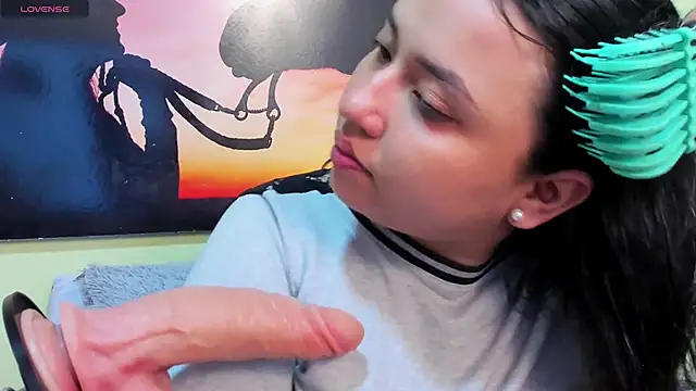 Snapshot of Cassle_ibarra_x chatting on 05.06.26 Cassle ibarra x online show from 05.06.26
