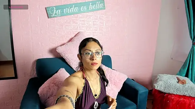 Snapshot of Kat_santana chatting on 04.09.26 Kat santana online show from 04.09.26