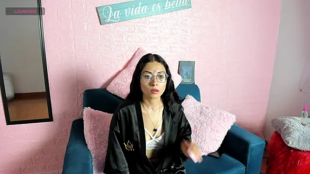 Snapshot of Kat_santana chatting on 04.10.26 Kat santana online show from 04.10.26