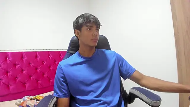 Snapshot of skinny_sam chatting on 04.16.26 skinny sam online show from 04.16.26