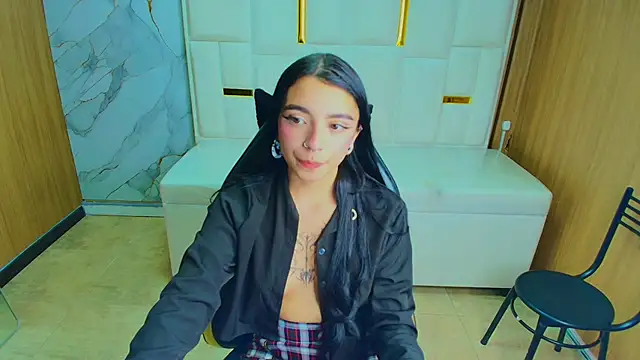 Snapshot of Samantha_petite_tf chatting on 05.03.26 Samantha petite tf online show from 05.03.26