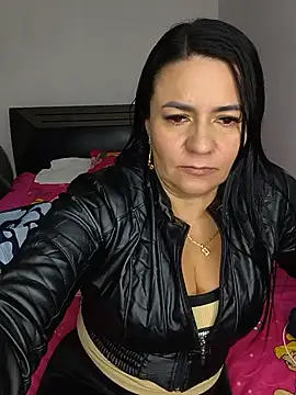Snapshot of cataleya-latina chatting on 06.05.26 cataleya-latina online show from 06.05.26