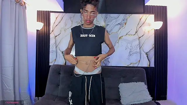 triiangel latinboy online show from 04.30.26
