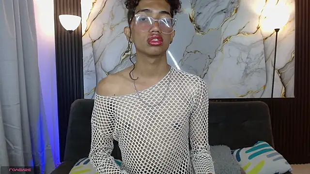triiangel latinboy online show from 05.11.26