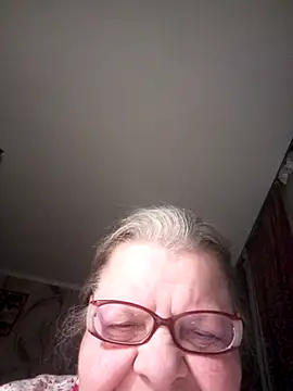 Snapshot of MartaMia68 chatting on 04.14.26 MartaMia68 online show from 04.14.26