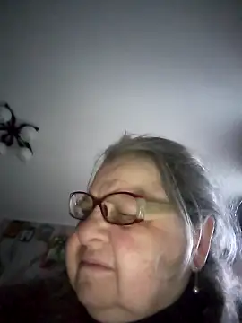 Snapshot of MartaMia68 chatting on 04.18.26 MartaMia68 online show from 04.18.26