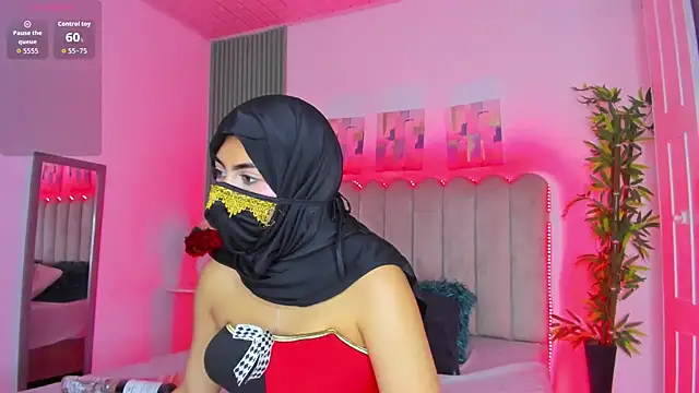 Snapshot of Layla_amirah chatting on 05.05.26 Layla amirah online show from 05.05.26