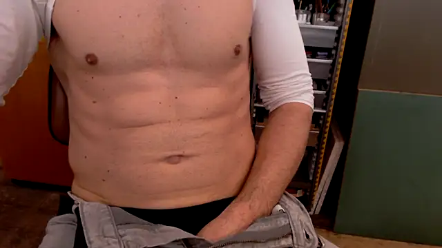 Blackandblue2000 online show from 04.16.26