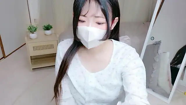 Snapshot of Satomi_nn chatting on 05.09.26 Satomi nn online show from 05.09.26