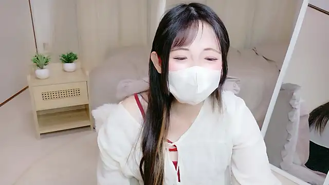 Snapshot of Satomi_nn chatting on 05.10.26 Satomi nn online show from 05.10.26
