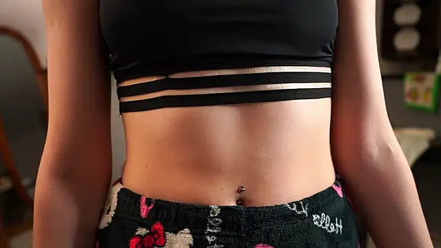 Snapshot of AgathaCarra chatting on 04.29.26 AgathaCarra online show from 04.29.26
