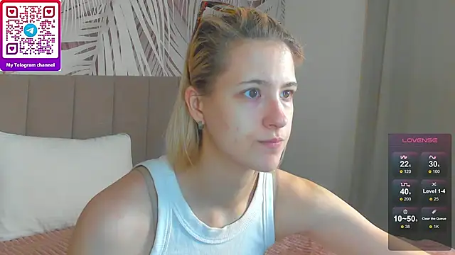 Snapshot of Lizzyvega chatting on 05.14.26 Lizzyvega online show from 05.14.26