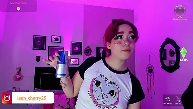 Snapshot of Leah_cherry chatting on 06.02.26 Leah cherry online show from 06.02.26