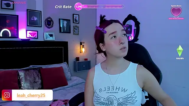 Snapshot of Leah_cherry chatting on 06.05.26 Leah cherry online show from 06.05.26