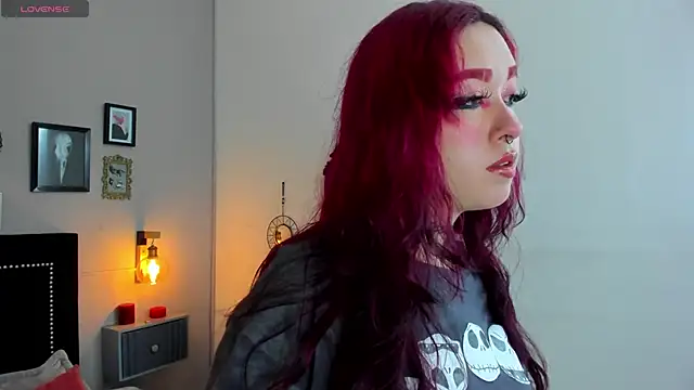 Snapshot of Leah_cherry chatting on 06.16.26 Leah cherry online show from 06.16.26