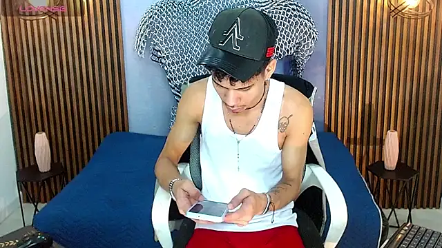 Snapshot of Skinny_cute_Alyer chatting on 05.09.26 Skinny cute Alyer online show from 05.09.26