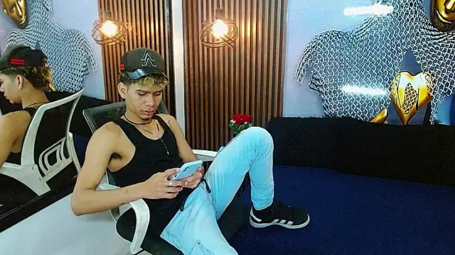 Snapshot of Skinny_cute_Alyer chatting on 06.11.26 Skinny cute Alyer online show from 06.11.26