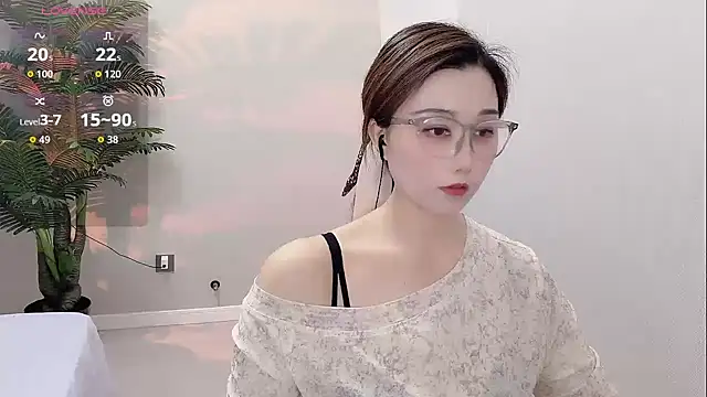 Snapshot of Yunxi- chatting on 06.17.26 Yunxi- online show from 06.17.26