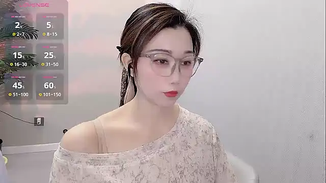 Snapshot of Yunxi- chatting on 07.05.26 Yunxi- online show from 07.05.26