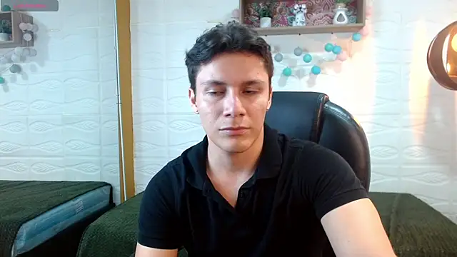 Snapshot of Zayn_clausen chatting on 04.29.26 Zayn clausen online show from 04.29.26