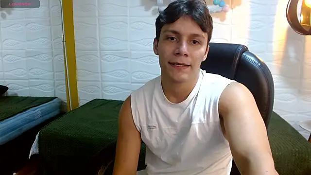 Snapshot of Zayn_clausen chatting on 05.12.26 Zayn clausen online show from 05.12.26