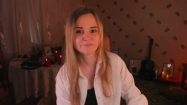 Snapshot of MiaSparkes chatting on 06.05.26 MiaSparkes online show from 06.05.26
