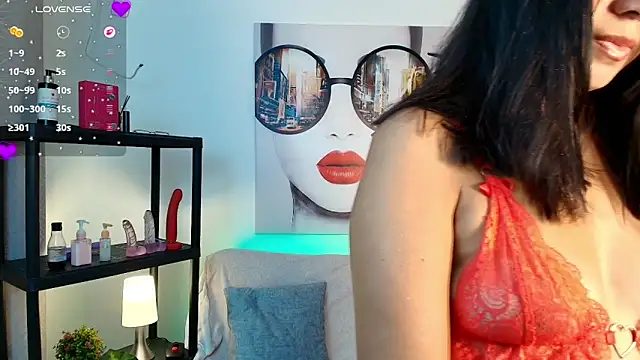 Snapshot of Luna_Ferrer10 chatting on 05.30.26 Luna Ferrer10 online show from 05.30.26