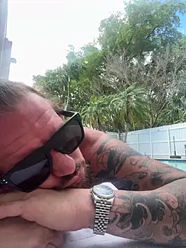 youngwildfreee online show from 04.13.26