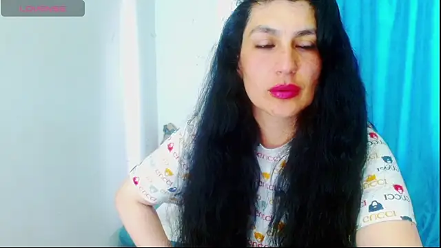 Snapshot of diosa_gil chatting on 04.20.26 diosa gil online show from 04.20.26