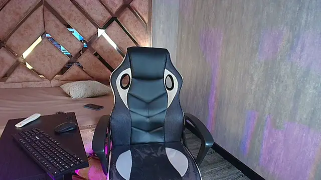 anntonellaamorettii online show from 04.16.26