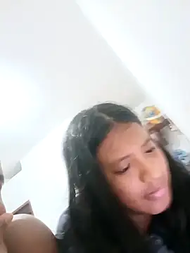 Snapshot of La_Perra12 chatting on 04.16.26 La Perra12 online show from 04.16.26