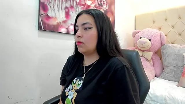 luna bloomm  online show from 04.14.26