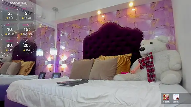 Snapshot of luna_bloomm_ chatting on 07.08.26 luna bloomm online show from 07.08.26