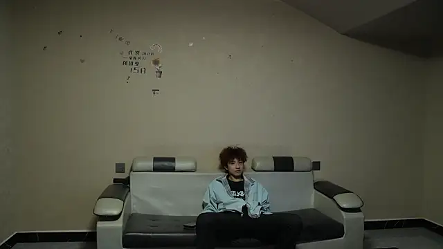 Snapshot of zc009 chatting on 04.15.26 zc009 online show from 04.15.26