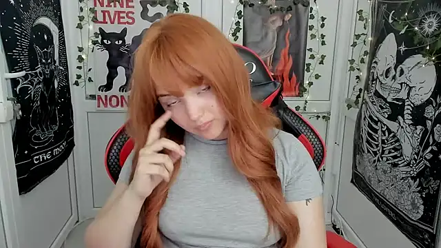 Snapshot of Caroline_cutte chatting on 07.14.26 Caroline cutte online show from 07.14.26