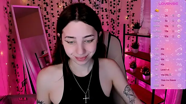 Snapshot of CharliGrace_ chatting on 05.17.26 CharliGrace online show from 05.17.26