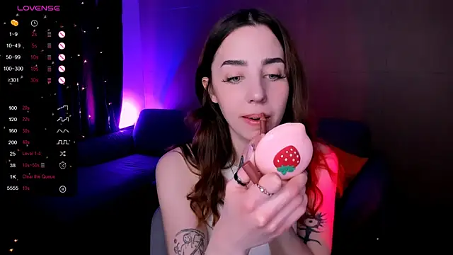 Snapshot of CharliGrace_ chatting on 05.21.26 CharliGrace online show from 05.21.26