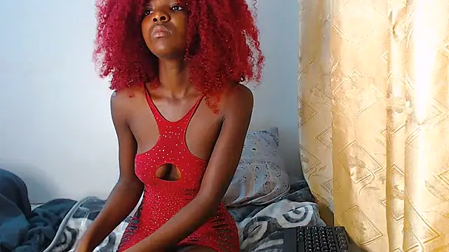 Snapshot of PetiteEbonyBabe_ chatting on 06.26.26 PetiteEbonyBabe online show from 06.26.26