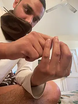 Snapshot of rathorejii chatting on 04.11.26 rathorejii online show from 04.11.26