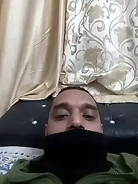 Snapshot of rathorejii chatting on 04.14.26 rathorejii online show from 04.14.26