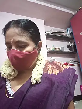 Snapshot of Tamilaunty35 chatting on 05.22.26 Tamilaunty35 online show from 05.22.26