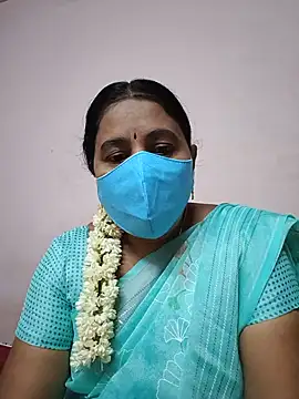 Snapshot of Tamilaunty35 chatting on 06.17.26 Tamilaunty35 online show from 06.17.26