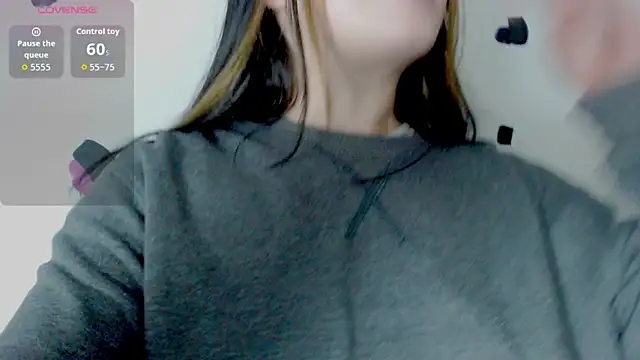 Snapshot of vero_doll12 chatting on 05.25.26 vero doll12 online show from 05.25.26